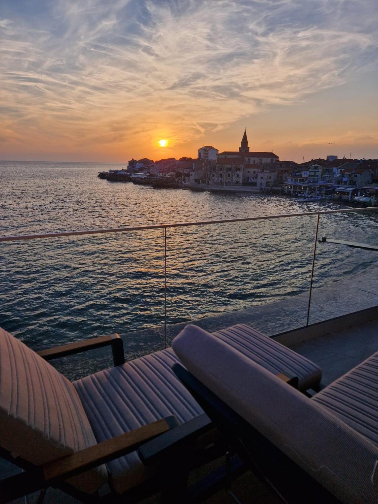 Calypso Residence อูมัค ภายนอก รูปภาพ