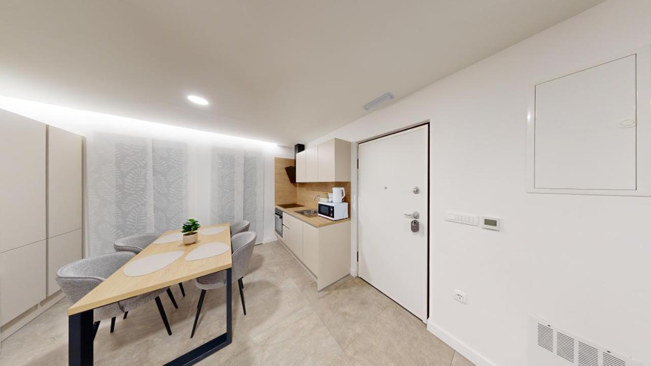 Calypso Residence อูมัค ภายนอก รูปภาพ
