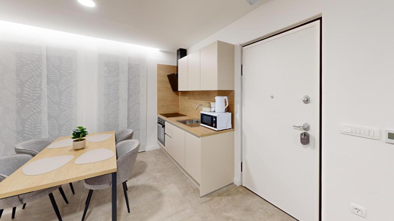 Calypso Residence อูมัค ภายนอก รูปภาพ
