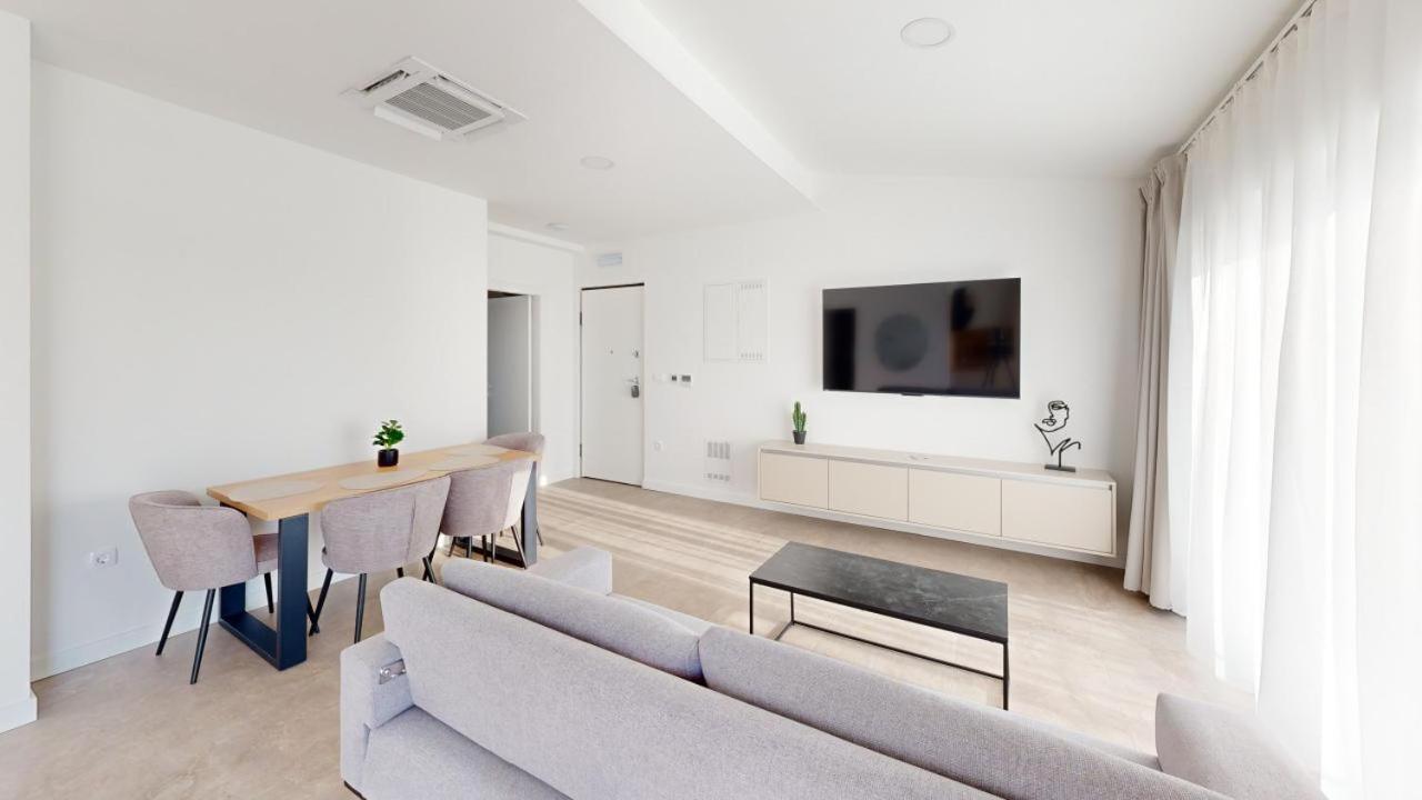 Calypso Residence อูมัค ภายนอก รูปภาพ
