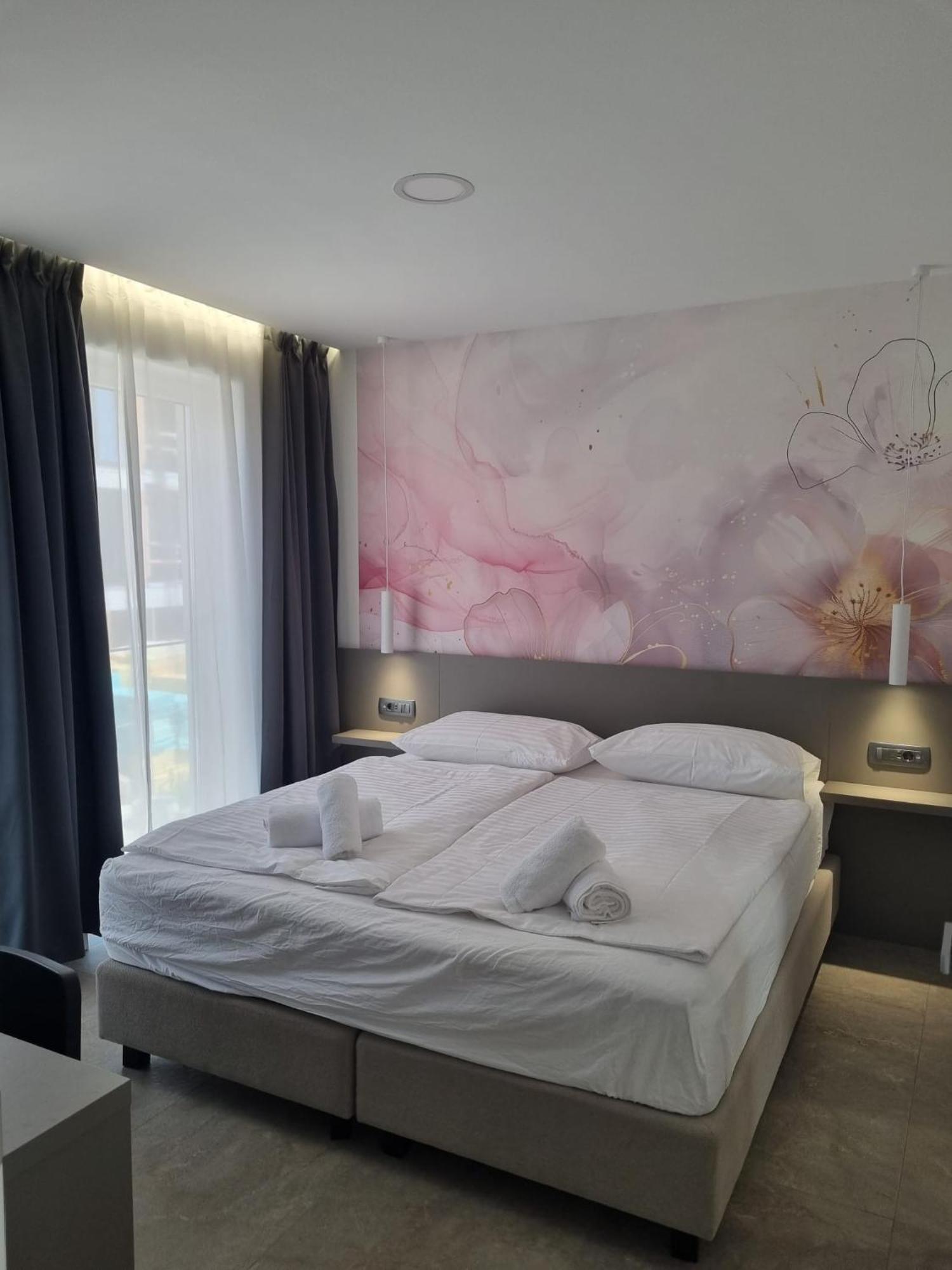 Calypso Residence อูมัค ภายนอก รูปภาพ